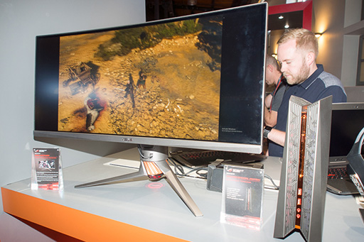 画像ギャラリー No.015のサムネイル画像 / ［IFA 2015］ASUS，ゲーマー向けでは世界初の液冷対応ノートPCを発表。垂直100Hz＆G-SYNC対応の湾曲ディスプレイにも注目集まる