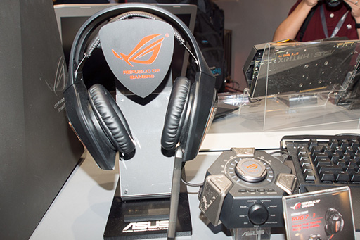 画像ギャラリー No.017のサムネイル画像 / ［IFA 2015］ASUS，ゲーマー向けでは世界初の液冷対応ノートPCを発表。垂直100Hz＆G-SYNC対応の湾曲ディスプレイにも注目集まる