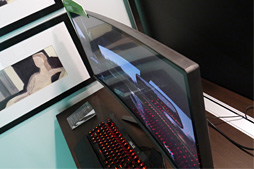 画像ギャラリー No.017のサムネイル画像 / ［CES 2016］ASUSが公開したゲーマー向けマザーや超強力デスクトップPCなどをまとめてチェック