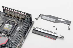 画像ギャラリー No.005のサムネイル画像 / Mini-ITXに対応したSkylake対応のR.O.G.マザーボード「MAXIMUS VIII IMPACT」。相変わらずの高い機能性は要チェックだ