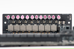 画像ギャラリー No.008のサムネイル画像 / Mini-ITXに対応したSkylake対応のR.O.G.マザーボード「MAXIMUS VIII IMPACT」。相変わらずの高い機能性は要チェックだ