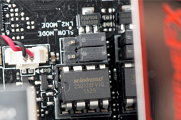 画像ギャラリー No.026のサムネイル画像 / Mini-ITXに対応したSkylake対応のR.O.G.マザーボード「MAXIMUS VIII IMPACT」。相変わらずの高い機能性は要チェックだ