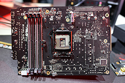 画像ギャラリー No.008のサムネイル画像 / ［COMPUTEX］R.O.G.がモジュール型ゲームPCやGTX 1080 SLI搭載の小型PCを披露。ASUSの偉い人にその特徴とコンセプトを聞いてきた