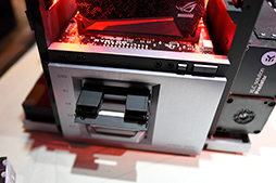 画像ギャラリー No.015のサムネイル画像 / ［COMPUTEX］R.O.G.がモジュール型ゲームPCやGTX 1080 SLI搭載の小型PCを披露。ASUSの偉い人にその特徴とコンセプトを聞いてきた
