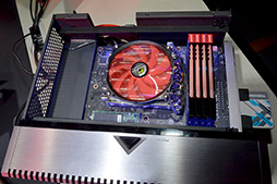 画像ギャラリー No.017のサムネイル画像 / ［COMPUTEX］R.O.G.がモジュール型ゲームPCやGTX 1080 SLI搭載の小型PCを披露。ASUSの偉い人にその特徴とコンセプトを聞いてきた