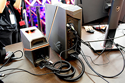 画像ギャラリー No.027のサムネイル画像 / ［COMPUTEX］R.O.G.がモジュール型ゲームPCやGTX 1080 SLI搭載の小型PCを披露。ASUSの偉い人にその特徴とコンセプトを聞いてきた