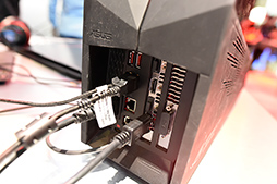 画像ギャラリー No.009のサムネイル画像 / ［COMPUTEX］ASUSのエンジニアに聞く「ROG XG Station 2」。Thunderbolt 3＋αでつながる外付けグラフィックスボックスの仕組みとは