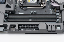 画像ギャラリー No.020のサムネイル画像 / 「ROG MAXIMUS IX FORMULA」を細かく見てみる。Z270搭載のゲーマー向けフラグシップマザーボードはありやなしや?