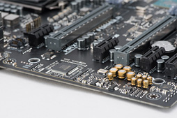 画像ギャラリー No.037のサムネイル画像 / 「ROG MAXIMUS IX FORMULA」を細かく見てみる。Z270搭載のゲーマー向けフラグシップマザーボードはありやなしや?
