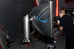 画像ギャラリー No.006のサムネイル画像 / ［COMPUTEX］ASUSがHDR対応のゲーマー向け液晶ディスプレイ2製品を披露。湾曲型とフラットな4Kモデルをラインナップ