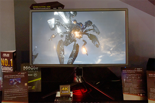 画像ギャラリー No.008のサムネイル画像 / ［COMPUTEX］ASUSがHDR対応のゲーマー向け液晶ディスプレイ2製品を披露。湾曲型とフラットな4Kモデルをラインナップ