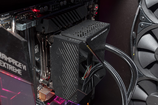 画像ギャラリー No.003のサムネイル画像 / ［COMPUTEX］その名は「竜神」「竜王」。ASUS ROG初の簡易液冷クーラーをリリース