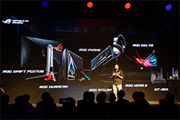 画像ギャラリー No.002のサムネイル画像 / ［COMPUTEX］「ROG」初の液冷クーラーから新型ノートPC，そしてゲーム特化スマホ「ROG Phone」登場で盛り上がったASUSイベントレポート