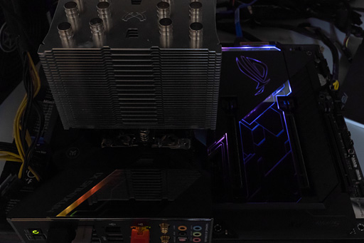 画像ギャラリー No.011のサムネイル画像 / 写真で見る「ROG MAXIMUS XI FORMULA」。ASUSのゲーマー向けハイエンドZ390マザーボード