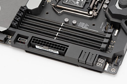 画像ギャラリー No.028のサムネイル画像 / 写真で見る「ROG MAXIMUS XI FORMULA」。ASUSのゲーマー向けハイエンドZ390マザーボード