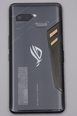 画像ギャラリー No.007のサムネイル画像 / 「ROG Phone」レビュー。確かにこれは「ゲーマー向けスマートフォン」だ