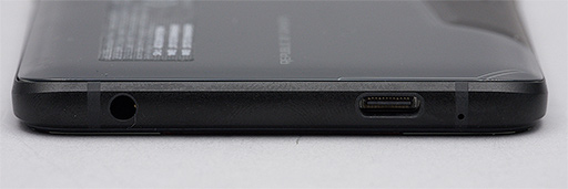 画像ギャラリー No.011のサムネイル画像 / 「ROG Phone」レビュー。確かにこれは「ゲーマー向けスマートフォン」だ