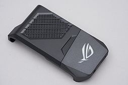 画像ギャラリー No.016のサムネイル画像 / 「ROG Phone」レビュー。確かにこれは「ゲーマー向けスマートフォン」だ