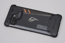 画像ギャラリー No.021のサムネイル画像 / 「ROG Phone」レビュー。確かにこれは「ゲーマー向けスマートフォン」だ