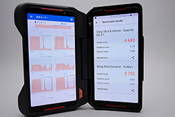 画像ギャラリー No.017のサムネイル画像 / ASUS「ROG Phone」用周辺機器をまとめてレビュー。“変なデバイス”はスマホにおけるゲームの常識を変えるかもしれない