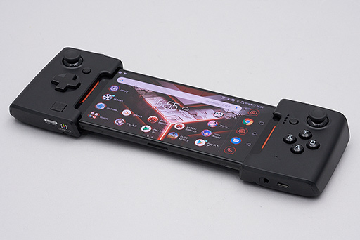 画像ギャラリー No.030のサムネイル画像 / ASUS「ROG Phone」用周辺機器をまとめてレビュー。“変なデバイス”はスマホにおけるゲームの常識を変えるかもしれない