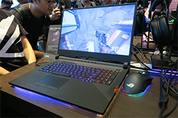画像ギャラリー No.010のサムネイル画像 / ASUS，薄型ノートPCやゲーマー向けモバイルディスプレイなど新製品を多数発表。ゲームにも使える2画面ノートPCも注目だ