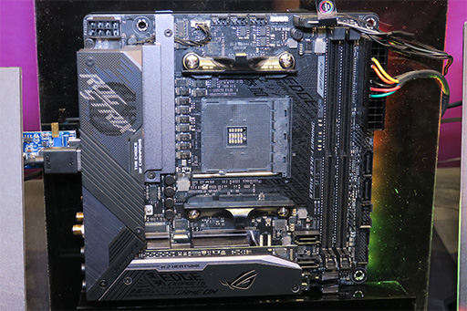 画像ギャラリー No.012のサムネイル画像 / ASUS,Ryzen 3000&PCIe 4.0対応の「X570」チップセットを採用するゲーマー向けマザーボード計9製品を発表