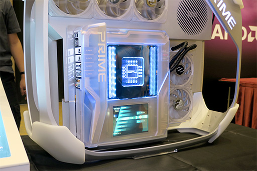画像ギャラリー No.018のサムネイル画像 / ASUS,Ryzen 3000&PCIe 4.0対応の「X570」チップセットを採用するゲーマー向けマザーボード計9製品を発表