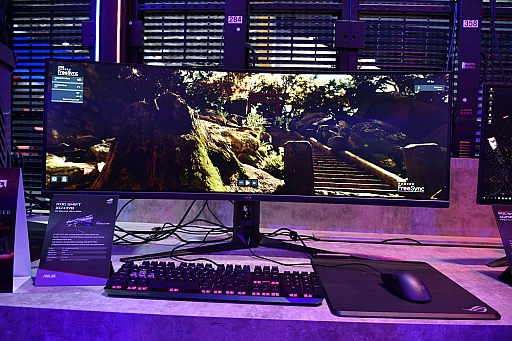 画像ギャラリー No.014のサムネイル画像 / R.O.G.ゲーマー向けディスプレイ新製品まとめ〜業界初の「MiniLED×量子ドット」採用の超高輝度広色域4Kモデル登場など