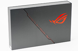 画像ギャラリー No.003のサムネイル画像 / 銀色の薄型ノートPC「ROG Zephyrus S GX502GV」テストレポート。ゲーマー向けらしくない見た目に充実のスペックが見どころだ