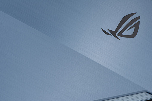 画像ギャラリー No.008のサムネイル画像 / 銀色の薄型ノートPC「ROG Zephyrus S GX502GV」テストレポート。ゲーマー向けらしくない見た目に充実のスペックが見どころだ