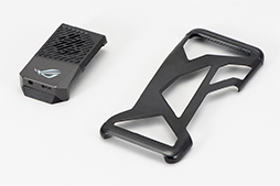 画像ギャラリー No.031のサムネイル画像 / ゲーマー向けスマートフォン「ROG Phone II」レビュー。順当な進化を遂げた第2世代を早速試してみた