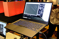 画像ギャラリー No.006のサムネイル画像 / Ryzen 4000搭載ゲーマー向けノートPCに本気を見せるASUS。重量約1.7kgの「Zephyrus G14」など魅力の新型ノートPCをチェックしよう