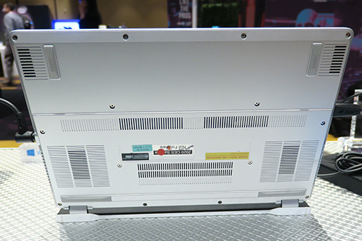 画像ギャラリー No.010のサムネイル画像 / Ryzen 4000搭載ゲーマー向けノートPCに本気を見せるASUS。重量約1.7kgの「Zephyrus G14」など魅力の新型ノートPCをチェックしよう