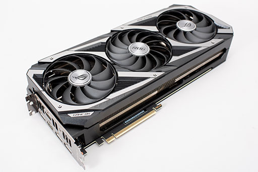 画像ギャラリー No.002のサムネイル画像 / ASUS製RTX 3070カード「ROG-STRIX-RTX3070-O8G-GAMING」レビュー。大型クーラーによるクロックアップでRTX 2080 Tiを超えた