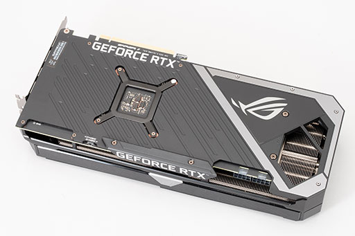 画像ギャラリー No.018のサムネイル画像 / ASUS製RTX 3070カード「ROG-STRIX-RTX3070-O8G-GAMING」レビュー。大型クーラーによるクロックアップでRTX 2080 Tiを超えた