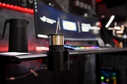画像ギャラリー No.003のサムネイル画像 / ［TGS 2021］家具メーカーのIKEAがゲーマー向け家具を展示。新製品の電動昇降機能付きデスクや，落ち着いたデザインのチェアも