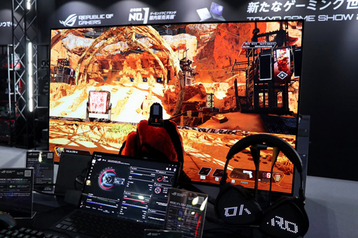画像ギャラリー No.002のサムネイル画像 / ［TGS2022］ASUSが日本未発表製品を先行展示。41.5型の大型有機ELディスプレイ「PG42UQ」と「ROG Phone 6」に注目だ