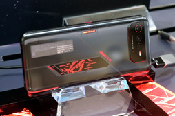 画像ギャラリー No.008のサムネイル画像 / ［TGS2022］ASUSが日本未発表製品を先行展示。41.5型の大型有機ELディスプレイ「PG42UQ」と「ROG Phone 6」に注目だ