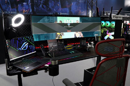 画像ギャラリー No.013のサムネイル画像 / ［TGS2022］ASUSが日本未発表製品を先行展示。41.5型の大型有機ELディスプレイ「PG42UQ」と「ROG Phone 6」に注目だ