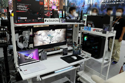 画像ギャラリー No.015のサムネイル画像 / ［TGS2022］ASUSが日本未発表製品を先行展示。41.5型の大型有機ELディスプレイ「PG42UQ」と「ROG Phone 6」に注目だ