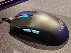 エイム練習サービスと共同開発したASUSのeスポーツ特化型マウス「ROG Harpe Ace」とマウスパッド「ROG Hone Ace」が3月10日発売