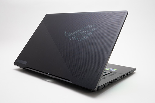 画像ギャラリー No.004のサムネイル画像 / RTX 4090を搭載した薄型ノートPC「ROG Zephyrus M16」テストレポート。最強GPUの性能を発揮できるのか
