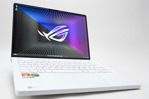 画像ギャラリー No.003のサムネイル画像 / 1.7kg台の高性能ゲームノートPC「ROG Zephyrus G14」の2023年モデルをチェック。デスクトップPCと比べたときの実力は?
