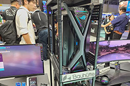 画像ギャラリー No.005のサムネイル画像 / ［TGS2023］ASUSブースにエヴァ2号機とアスカが襲来！　話題のROG×エヴァンゲリオンコラボ第2弾を見逃すな