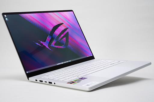 画像ギャラリー No.002のサムネイル画像 / 重さ1.5kgになった薄型軽量ゲームノートPC「ROG Zephyrus G14」レビュー。持ち歩けてこの性能は魅力的だ