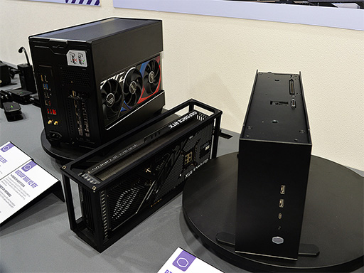 画像ギャラリー No.006のサムネイル画像 / ケーブルが目立たない「BTF」対応PCパーツや巨大なハンマー型ポータブル電源など，ASUSブースの注目製品を紹介
