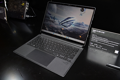 画像ギャラリー No.008のサムネイル画像 / GeForce RTX 50搭載のゲーマー向けPCとグラフィックスカードをASUSが公開。国内イベントでも披露の予定あり