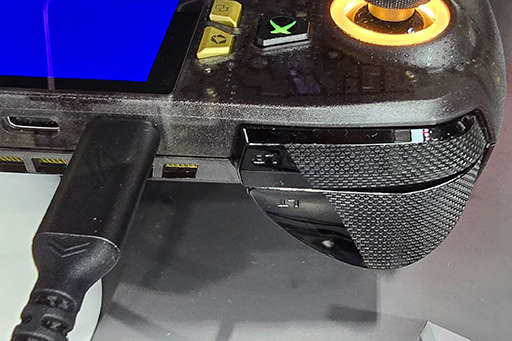 画像ギャラリー No.007のサムネイル画像 / XBOXの名を冠するASUSの携帯型ゲームPCに第2世代モデル「ROG XBOX Ally X20」が登場。実機をTGS2026で触ってきた