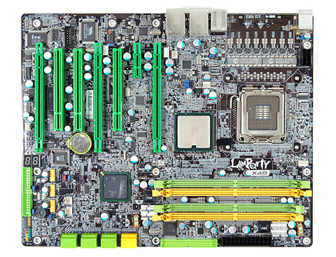 画像ギャラリー No.001のサムネイル画像 / DFI,Intel X48搭載のLANPartyシリーズマザーボード新製品を発売